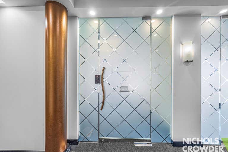 1422/1 Queens Road Melbourne VIC 3004 - Image 2
