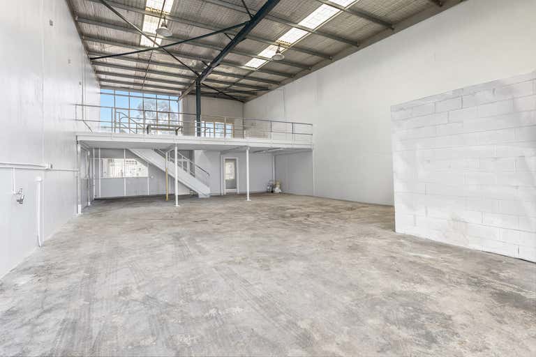 3/26 Barry Road Chipping Norton NSW 2170 - Image 2