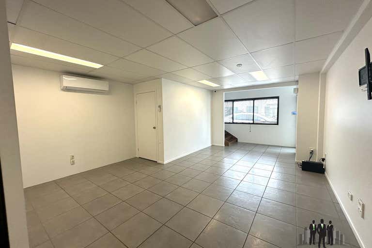 2/24 Redcliffe Gardens Dr Clontarf QLD 4019 - Image 3