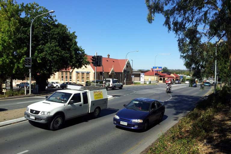 38 Adelaide Road Mount Barker SA 5251 - Image 4