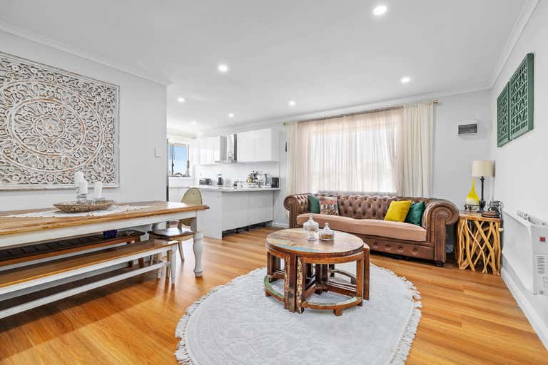 62 McPherson Street Essendon VIC 3040 - Image 2