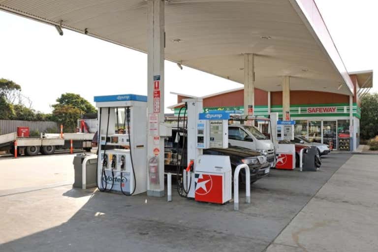 Caltex Woolworths, 74-76 Surfcoast Highway Torquay VIC 3228 - Image 4