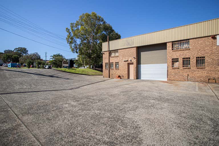 3/4 Artisan Road Seven Hills NSW 2147 - Image 1