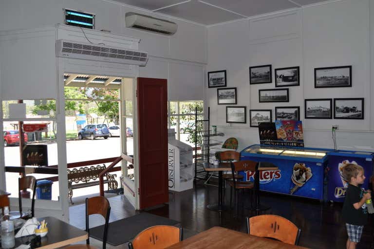 MOUNT LARCOM CAFE, 33 Raglan Street Mount Larcom QLD 4695 - Image 3