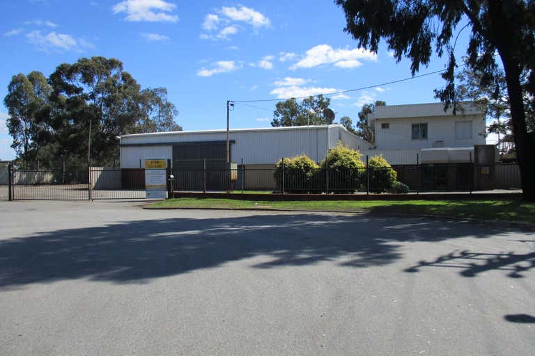 12B Granite Place, Welshpool, 12B Granite Place Welshpool WA 6106 - Image 1