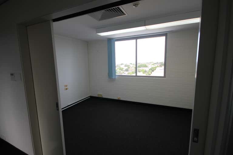 Suite 8/Lot 12 182 Bay Terrace Wynnum QLD 4178 - Image 2