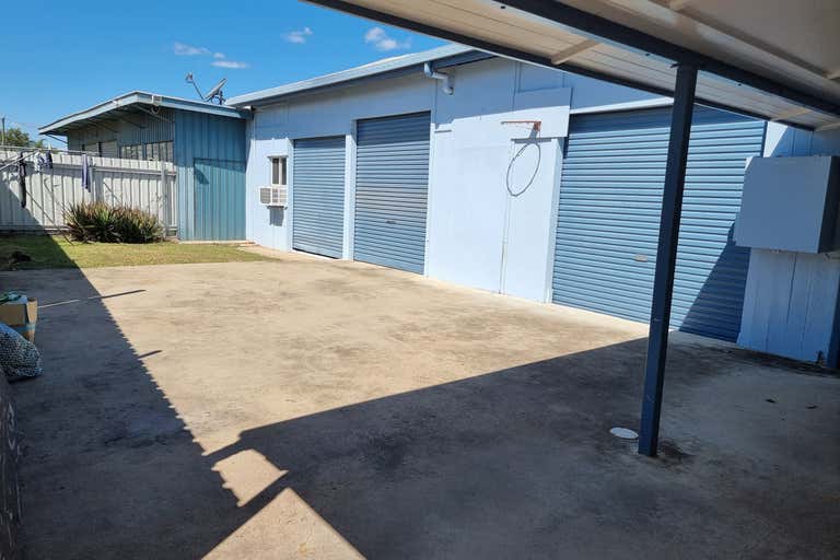 25 Rutherford St Monto QLD 4630 - Image 3