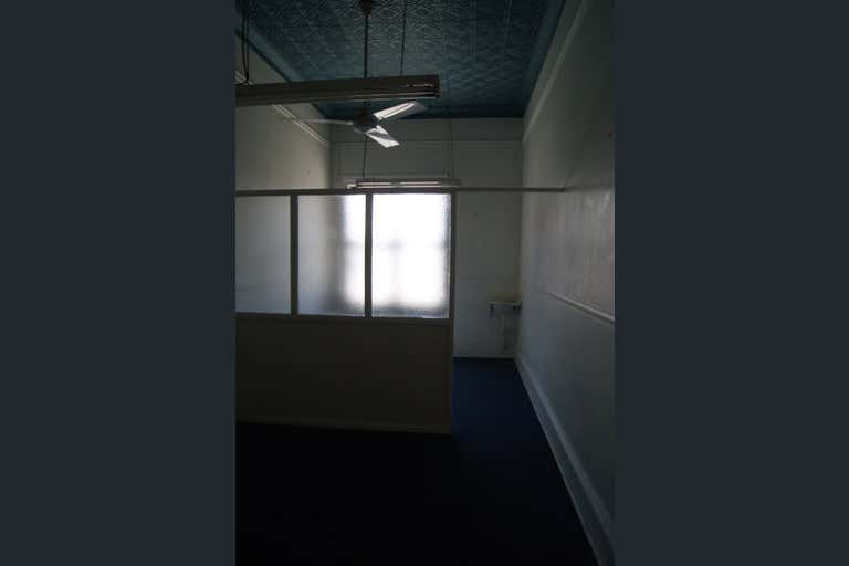 Room 9, 203 Margaret Street Toowoomba City QLD 4350 - Image 2