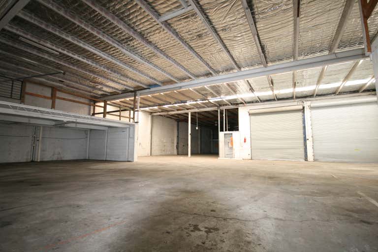 Perfectly Postioned Southport Industrial HQ, 1 Price Street Southport QLD 4215 - Image 3