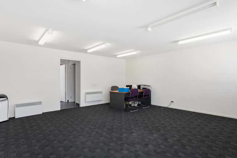 Unit 2, 5 Runway Place Cambridge TAS 7170 - Image 2