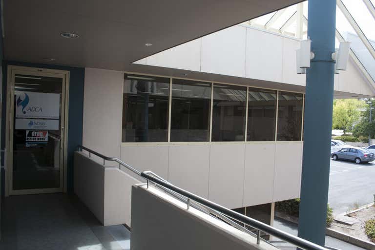 Unit 7, 17  Napier Close Deakin ACT 2600 - Image 3