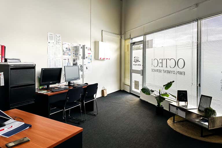 1/108-120 Young Street Frankston VIC 3199 - Image 3