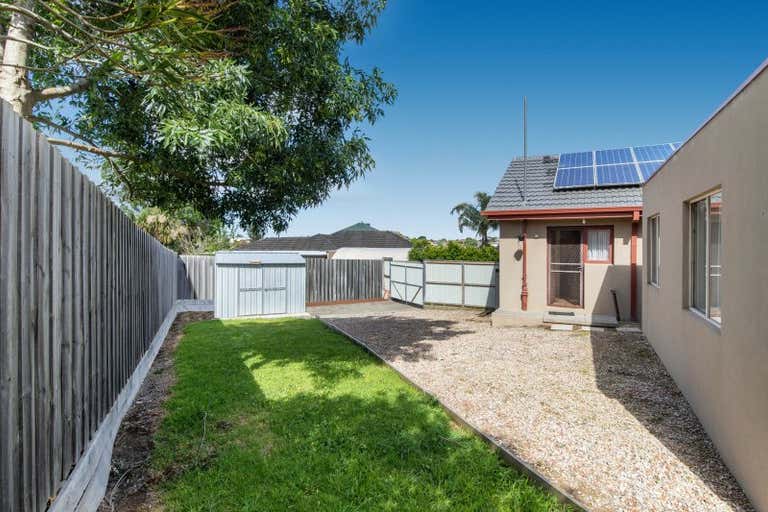 4 Garland Court Noble Park North VIC 3174 - Image 2