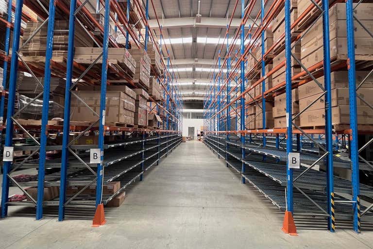 4 Walhalla Way Ravenhall VIC 3023 - Image 4