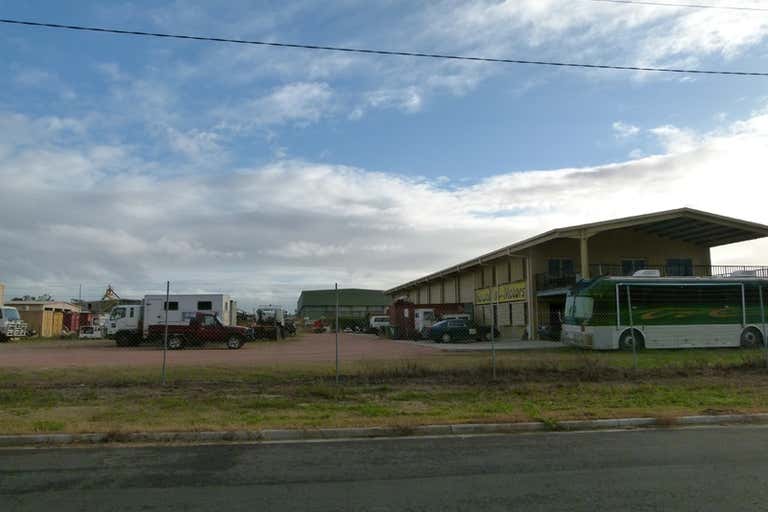 36-38 Commercial Avenue Bohle QLD 4818 - Image 1
