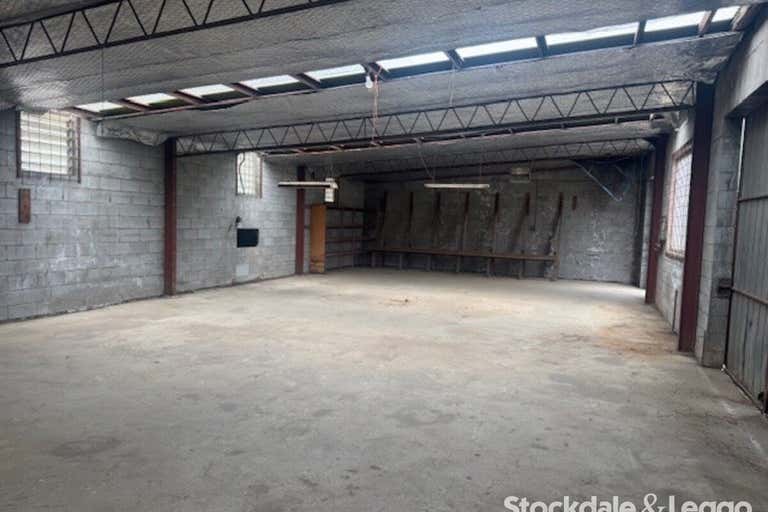 4/7-11 Holmes Road Morwell VIC 3840 - Image 1