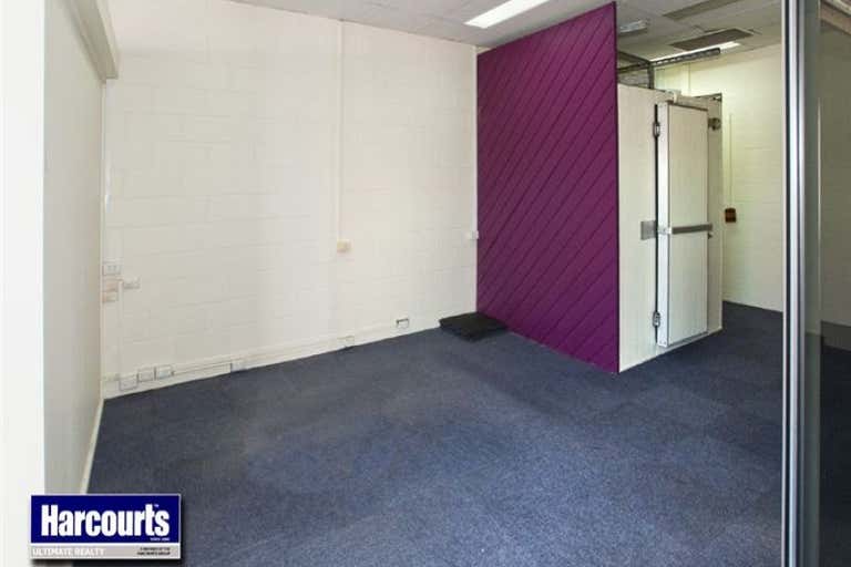 1/110 Sutton Street Redcliffe QLD 4020 - Image 4