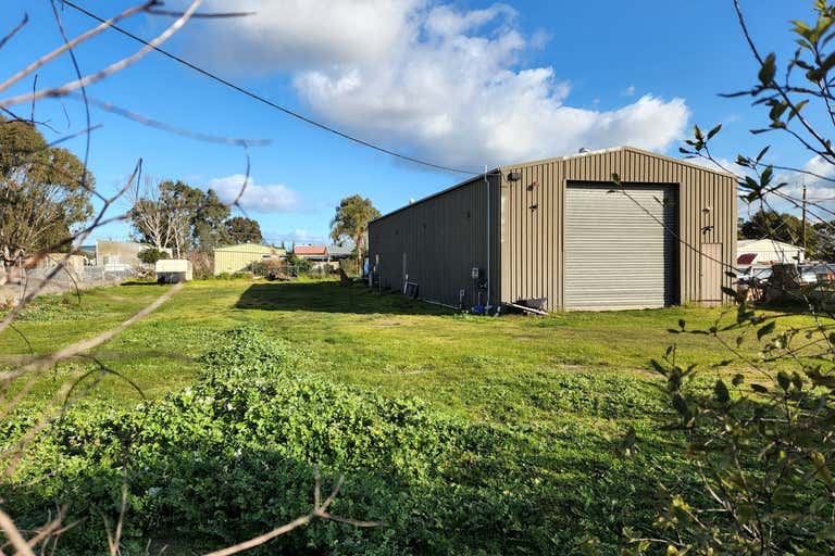 4 Fawkes Road Rosedale VIC 3847 - Image 1