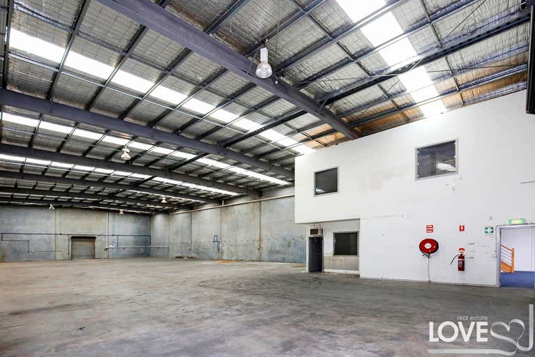 2/58 Lara Way Campbellfield VIC 3061 - Image 3