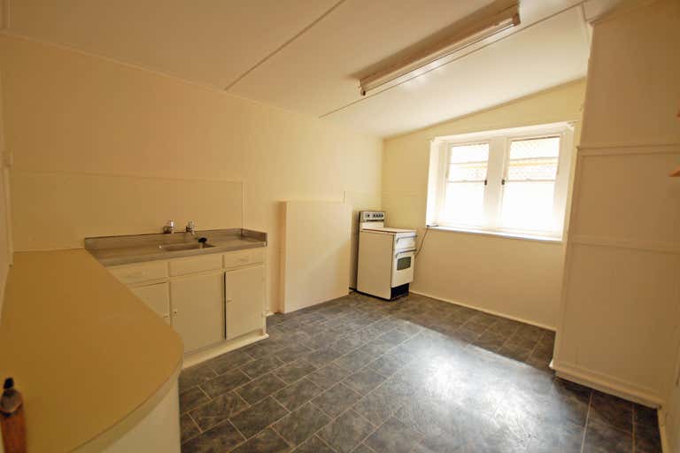 553 Englehardt Street Albury NSW 2640 - Image 4