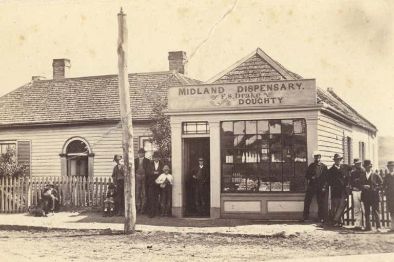 Imbibers and Robinson's Cottages, 72 - 74 High Street Oatlands TAS 7120 - Image 1