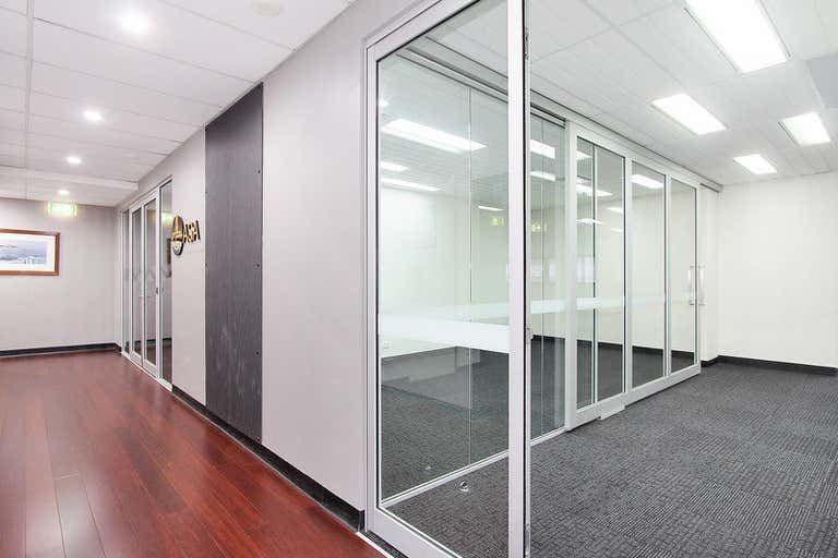 Office 702, 121 Walker Street North Sydney NSW 2060 - Image 2