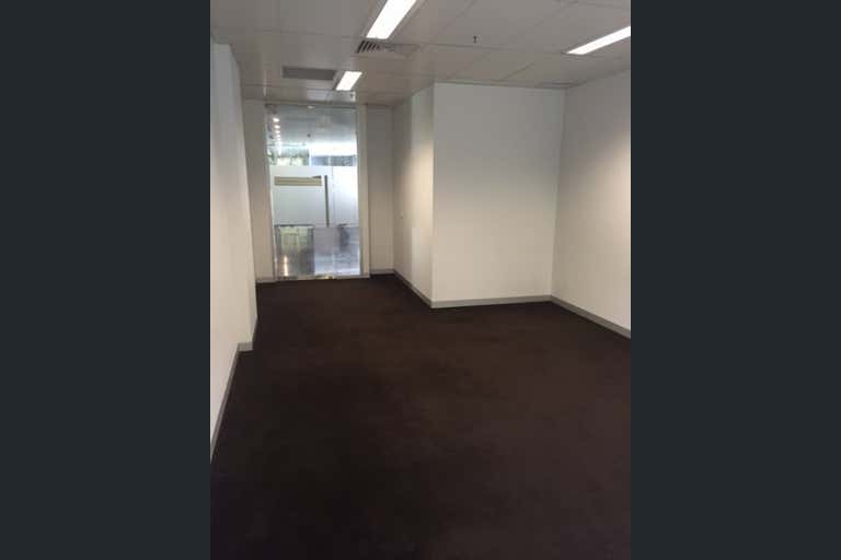 109/757 Bourke Street Docklands VIC 3008 - Image 3