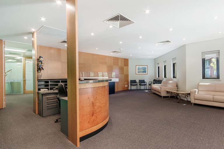 6/4 Port Quays Wannanup WA 6210 - Image 1