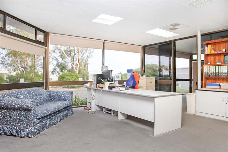 25 Heath Street Lonsdale SA 5160 - Image 4