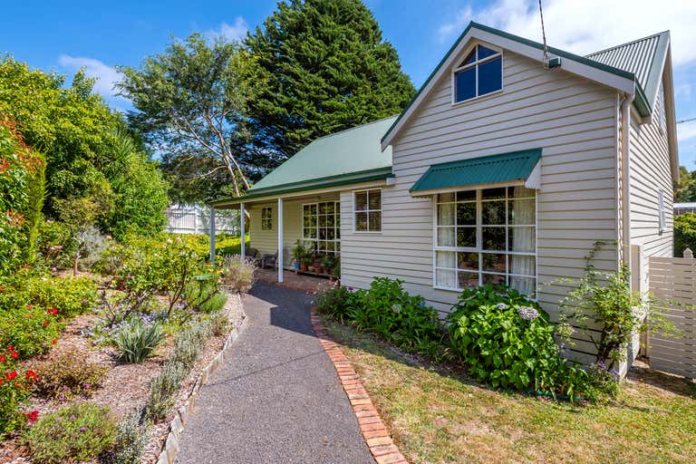 Prime Macedon Location for Home or Business, 22 Victoria Street Macedon VIC 3440 - Image 2
