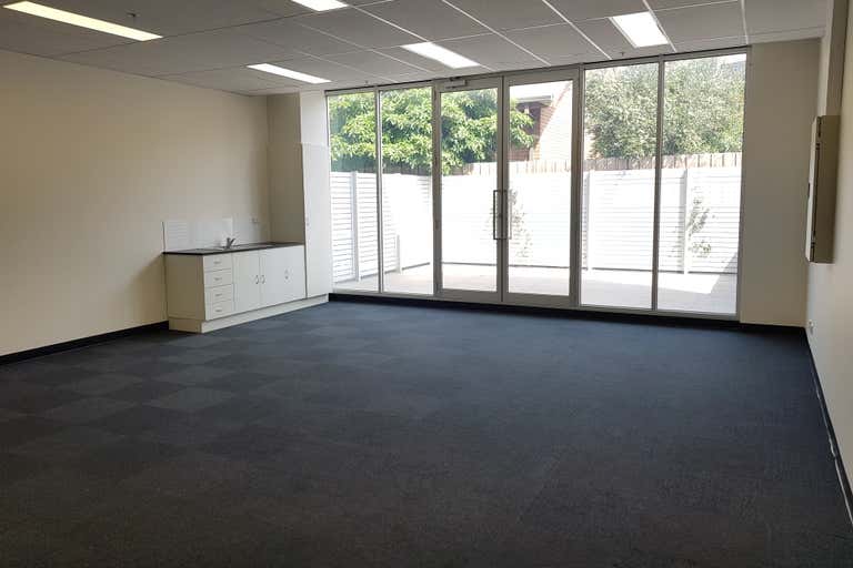 Suite 3, 33 Racecourse Road North Melbourne VIC 3051 - Image 2