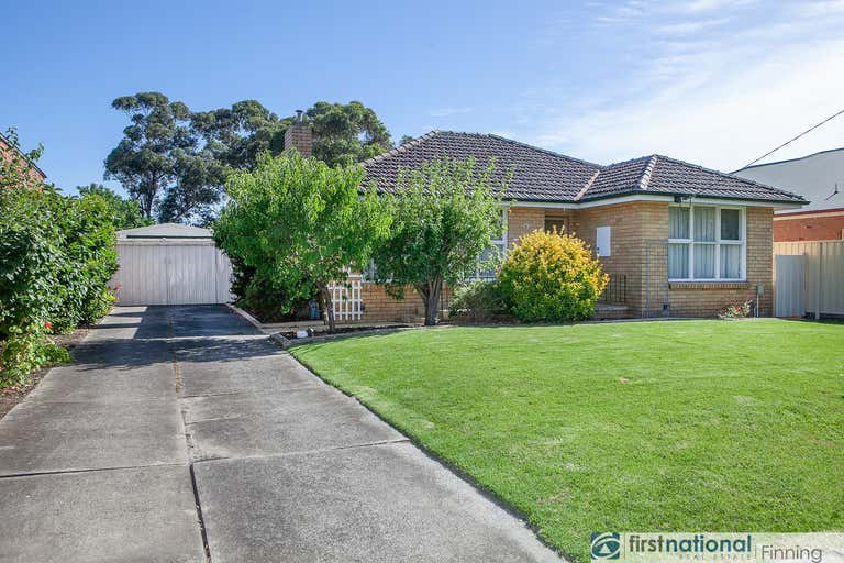 15 Bakewell Street Cranbourne VIC 3977 - Image 3