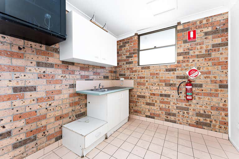 7 Waverley Drive Unanderra NSW 2526 - Image 4