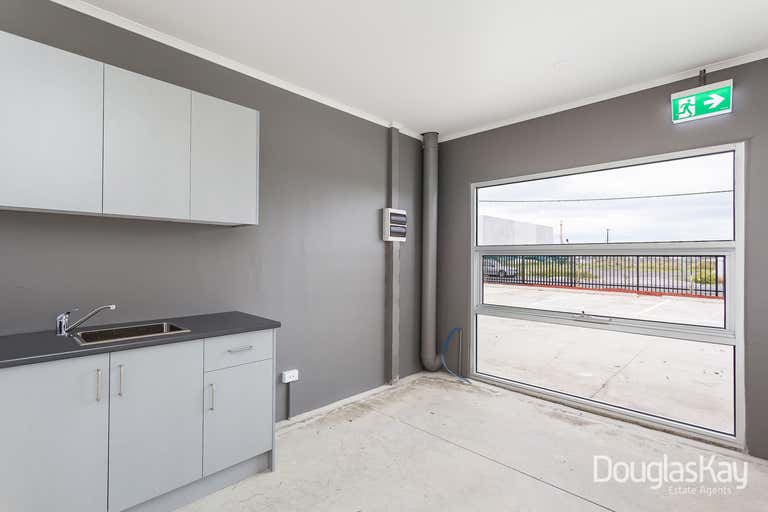 6/39-45 Spalding Avenue Sunshine North VIC 3020 - Image 3