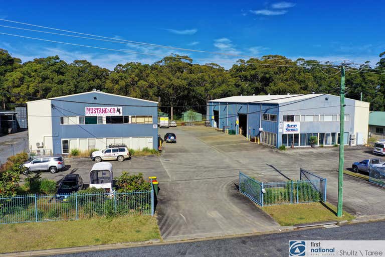 20 & 22 Dee Crescent Tuncurry NSW 2428 - Image 2