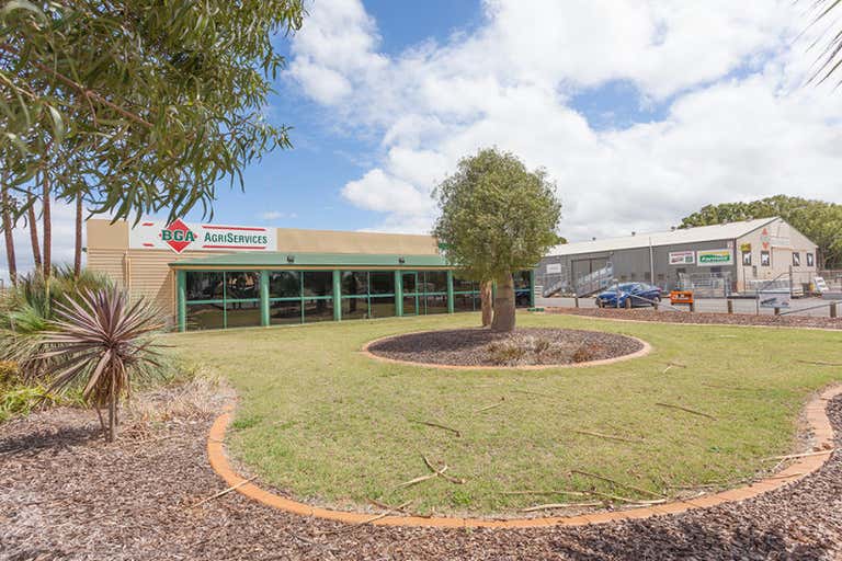 21-29 Youngman Street Kingaroy QLD 4610 - Image 2