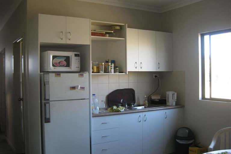 8/14 Field Street Mandurah WA 6210 - Image 4