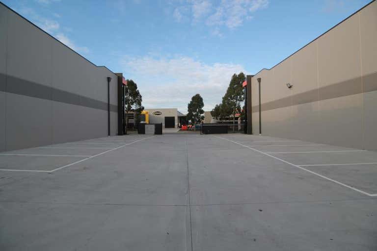 Unit 14, 23-25 Commercial Drive Pakenham VIC 3810 - Image 3