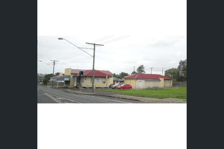 9 Derby Street South Gladstone QLD 4680 - Image 2