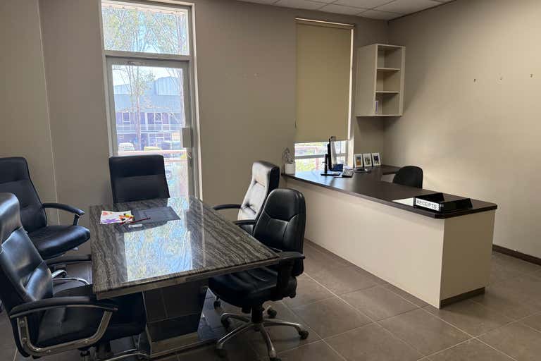 2/6 Gallipoli Street Smeaton Grange NSW 2567 - Image 3