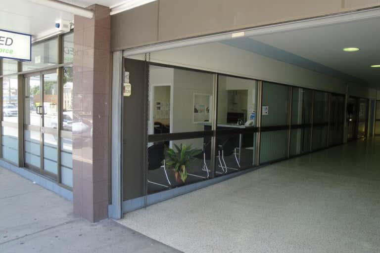Valley Plaza, Shop 3/4, 190 Goondoon Street Gladstone Central QLD 4680 - Image 2
