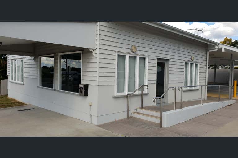 37 Godsall Street East Toowoomba Qld 4350 House For Sale 119480755 Realestate Com Au Red Roof House Weatherboard House Australian Homes