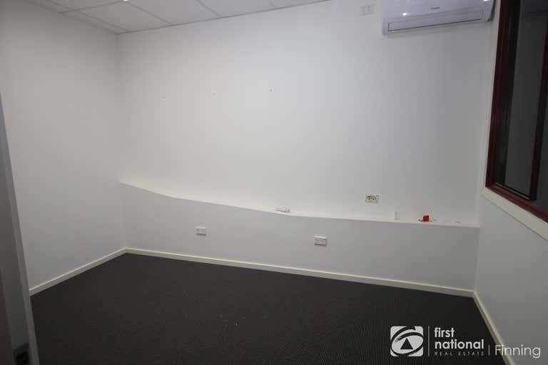 Level 1, 2/4A Gloucester Berwick VIC 3806 - Image 4