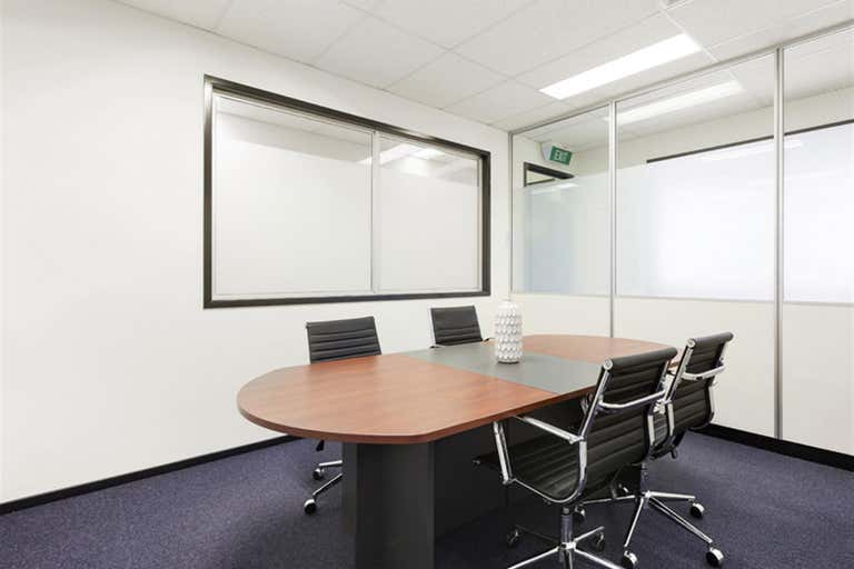 11/21 Howleys Road Notting Hill VIC 3168 - Image 4