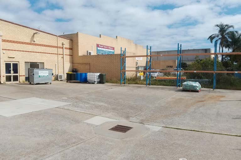 2/89 Pavers Circle Malaga WA 6090 - Image 3