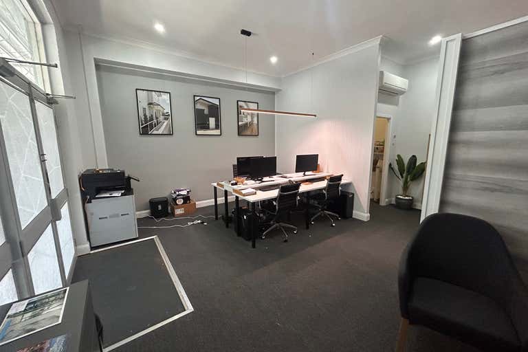 2/60 Florence Street Wynnum QLD 4178 - Image 2