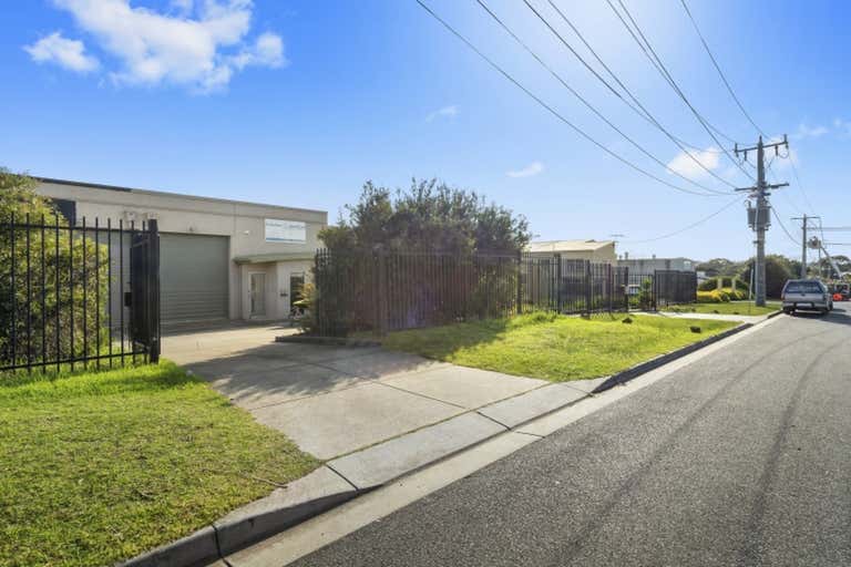 2/16 Kenji Street Mornington VIC 3931 - Image 1