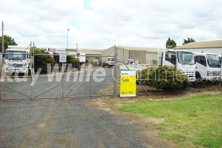 2 Carrington Road and 547 Boundary Street Wilsonton QLD 4350 - Image 4