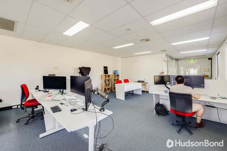 10/13 Walkers Road Doncaster VIC 3108 - Image 2