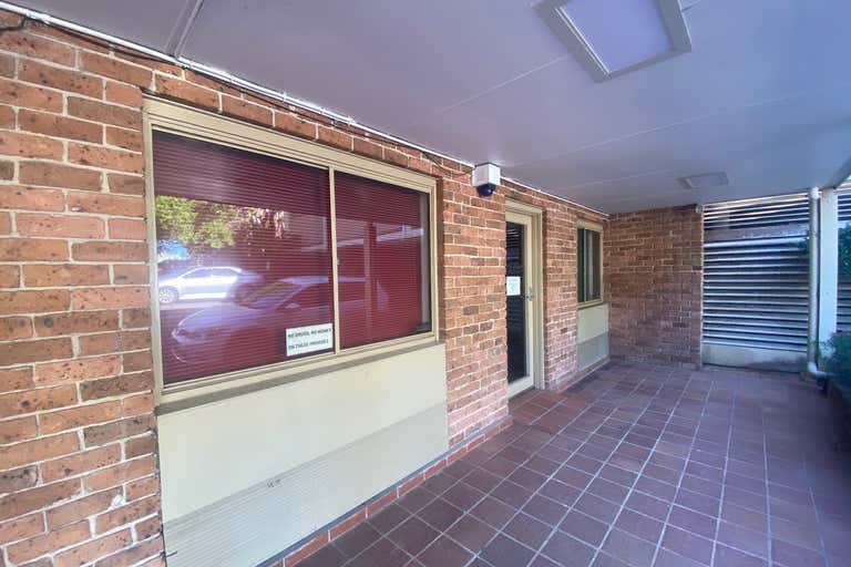 1/51 Palmerston Hornsby NSW 2077 - Image 2